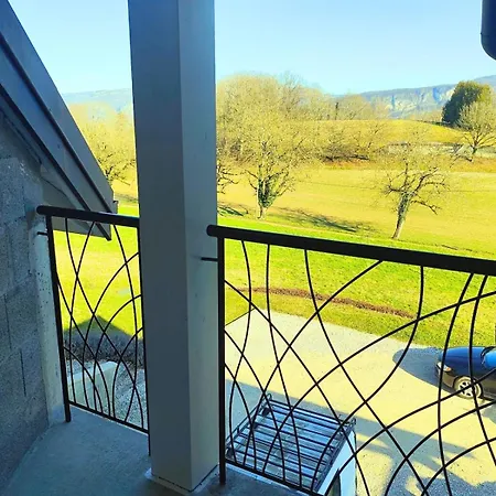 L'azalee - Vu Splendide Sur La Nature Feriehus Peyrieu